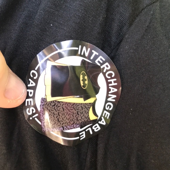 NWT Batman Beaded Logo Tee 2 Interchangeable Capes - Picture 7 of 16